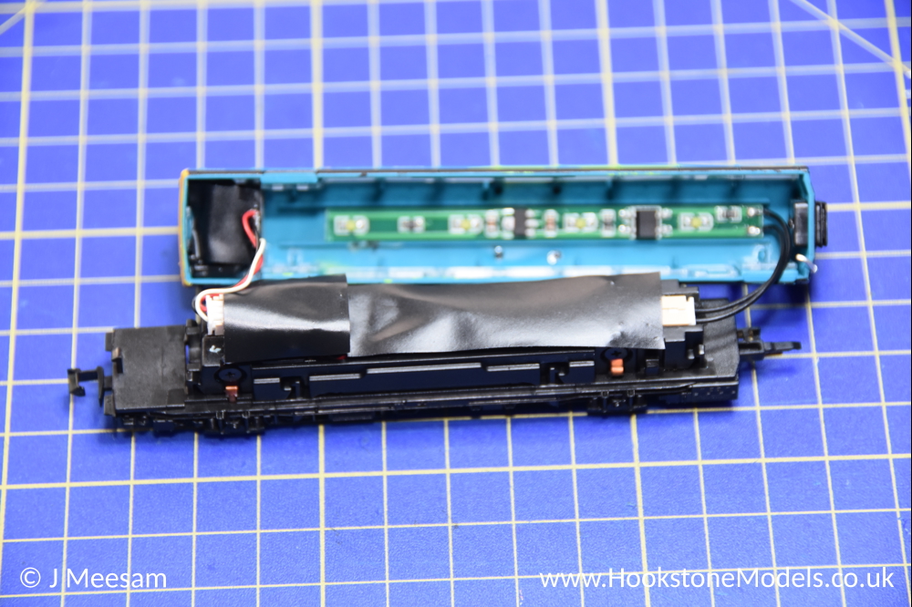 Dapol Class 142 lightbar installation