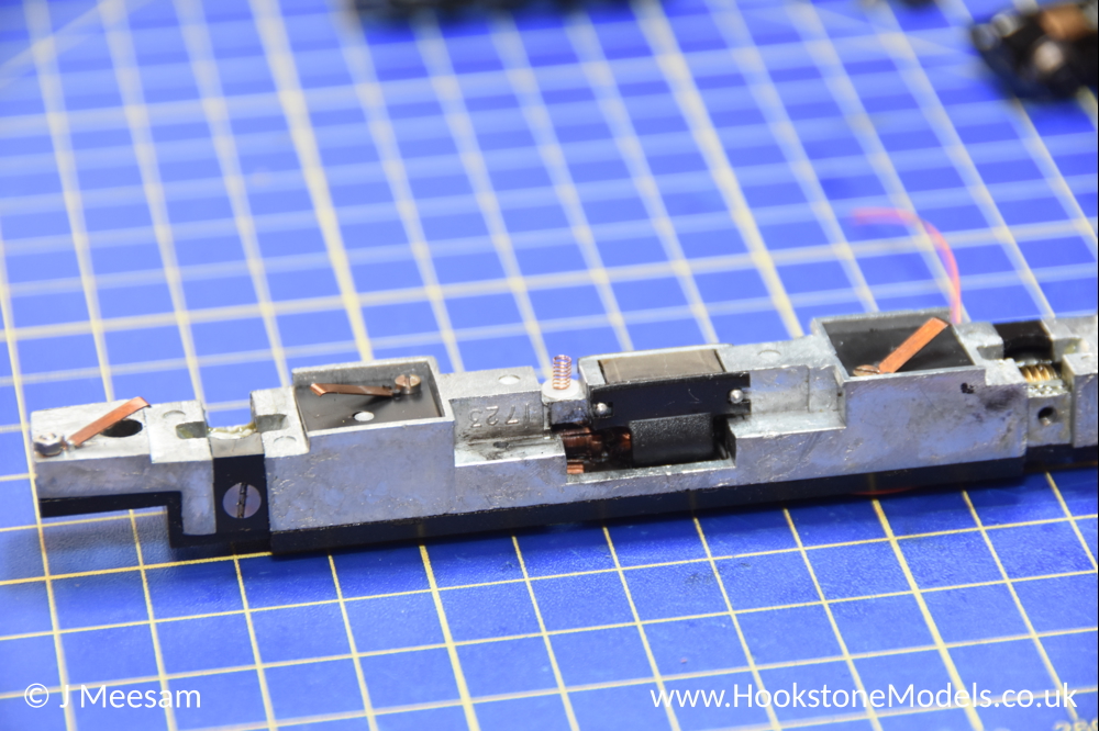 Convert Graham Farish Class 55 Deltic Poole chassis to DCC