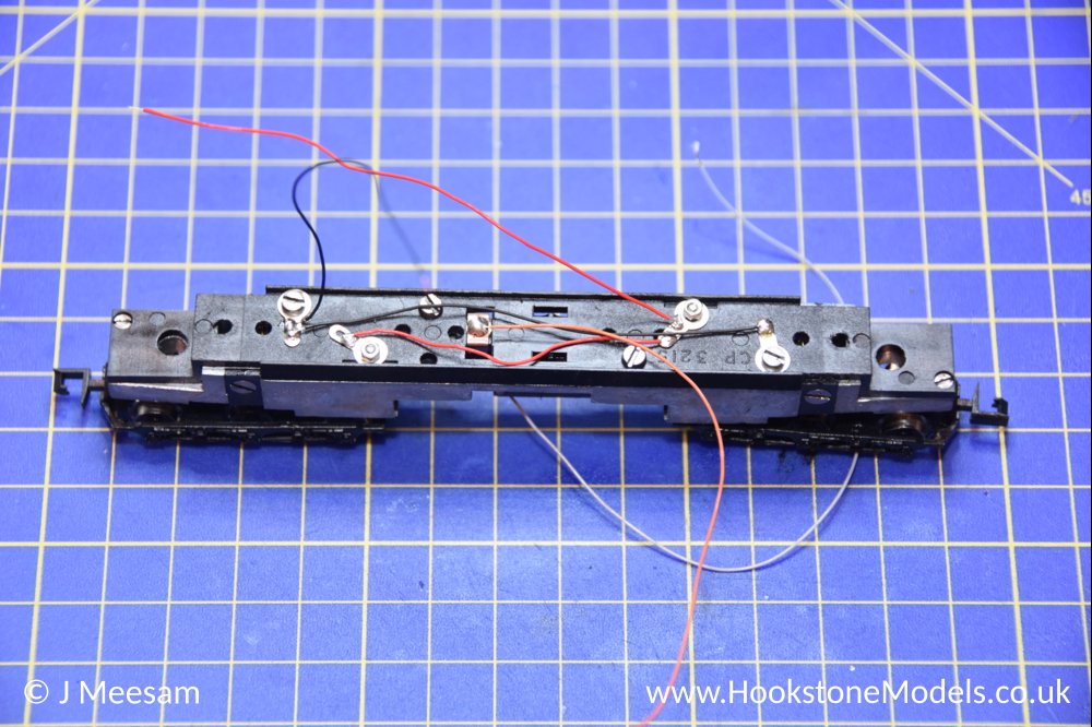Convert Graham Farish Class 55 Deltic Poole chassis to DCC