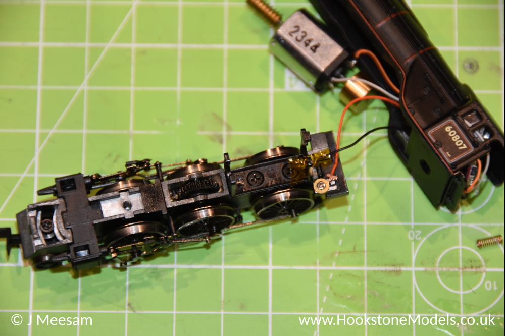 Convert Graham Farish Class V2 to DCC