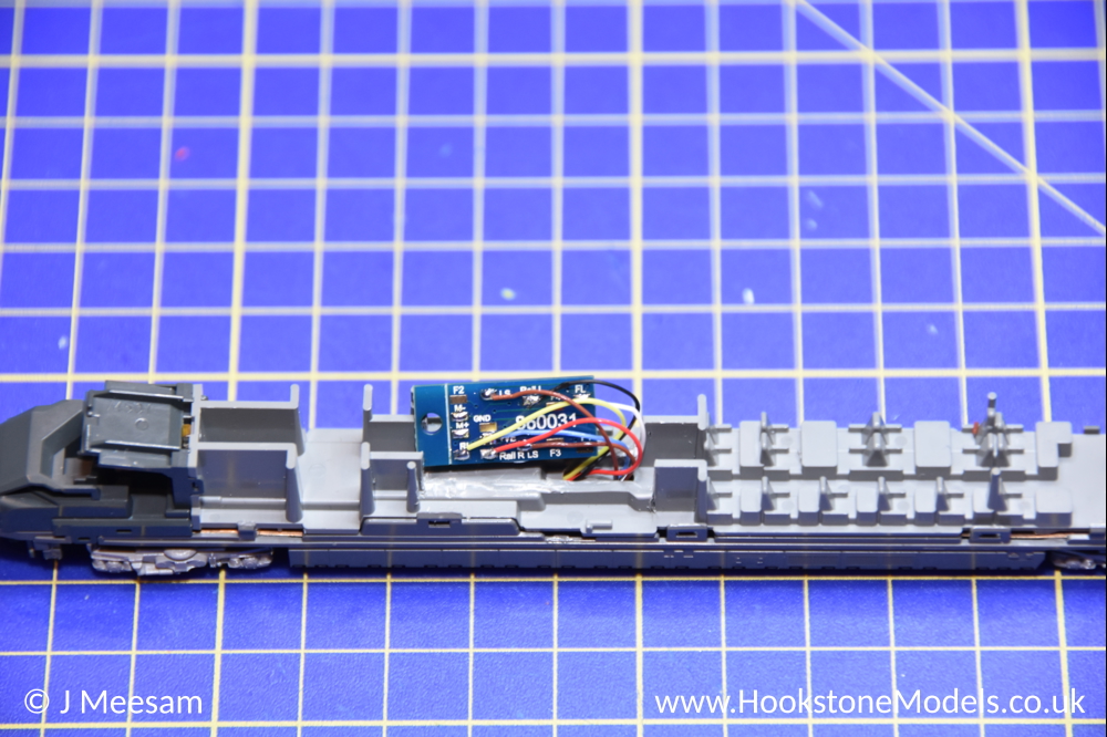 Convert Kato Class 800 first class driving car to DCC Sound