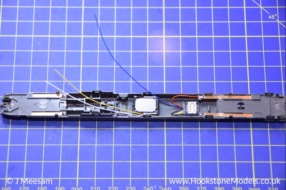 Convert Kato Class 800 standard class driving car to DCC Sound