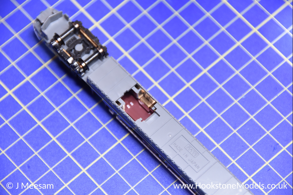 Install Kato Class 800 FL12 light function DCC decoder