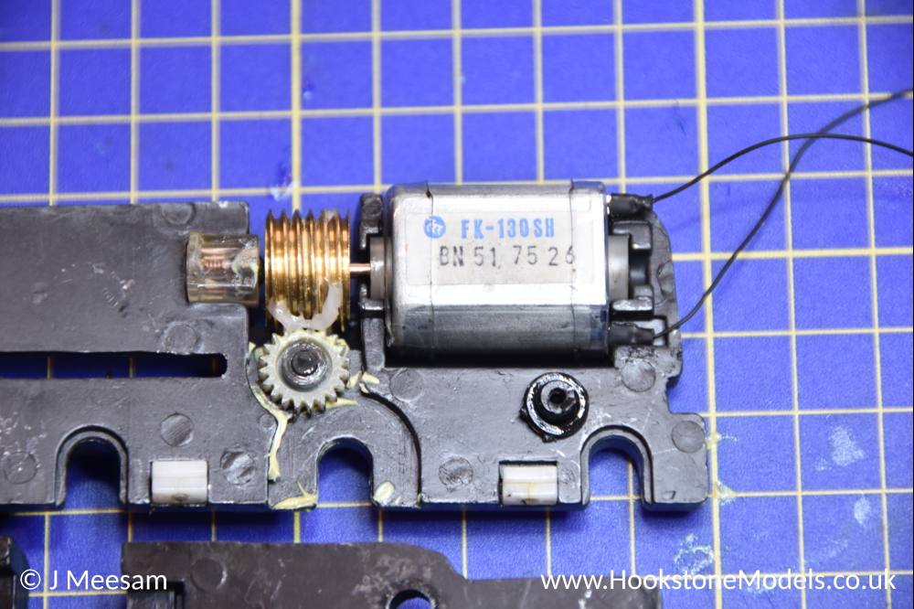 Convert Bachmann OO Gauge split chassis steam loco to DCC sound
