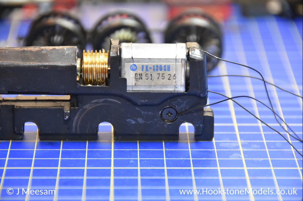 Convert Bachmann OO Gauge split chassis steam loco to DCC sound